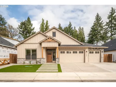 2602 NW 68th St, Vancouver, WA 98665
