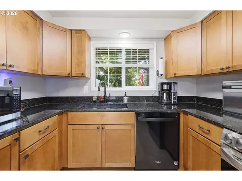 Kitchen - 6450 B St, Springfield, OR 97478 photo 2 of 4
