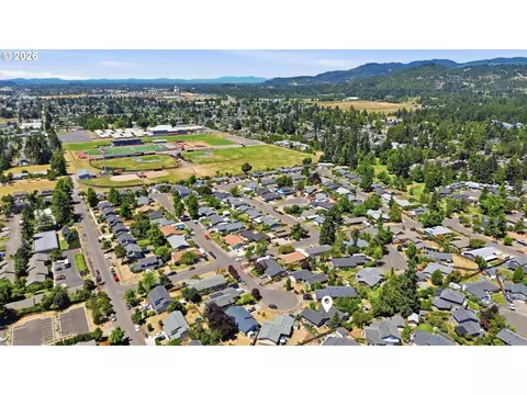 View/Area - 6450 B St, Springfield, OR 97478 photo 2 of 2