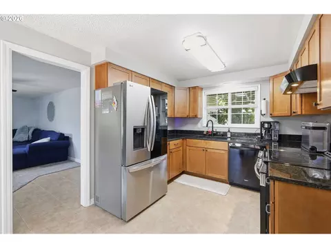 Kitchen - 6450 B St, Springfield, OR 97478 photo 1 of 4