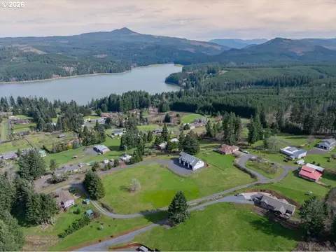 27579 Riggs Hill Rd, Foster, OR 97345