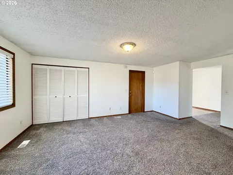 Other - 2715 SW 31st St, Gresham, OR 97080 photo 3 of 4