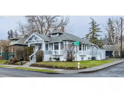 322 W 9th St, The Dalles, OR 97058