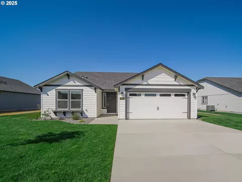 910 Yoss, Cottage Grove, OR 97424
