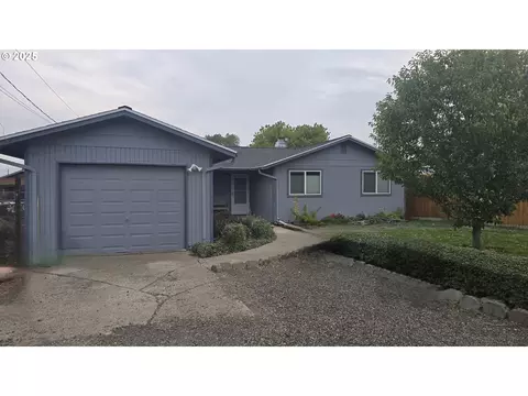 3103 N Walnut St, La Grande, OR 97850