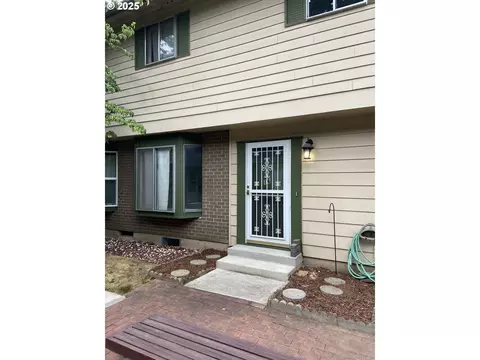 307 NE 63rd St #16, Vancouver, WA 98665