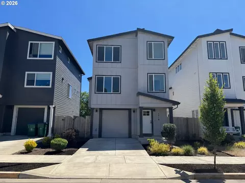 1014 E Ginger Root Ct, Newberg, OR 97132