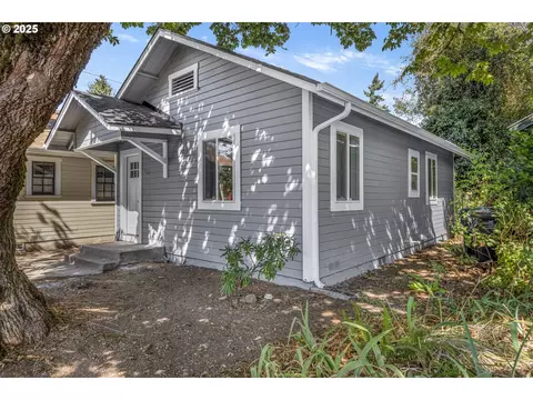 461 Blair Blvd, Eugene, OR 97402