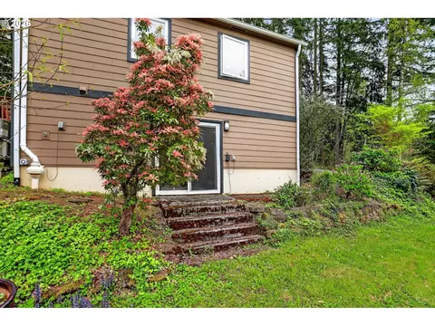 Exterior - 20951 SE Bohna Park Rd, Damascus, OR 97089 photo 5 of 8