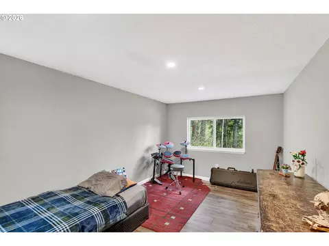 Bedroom - 20951 SE Bohna Park Rd, Damascus, OR 97089 photo 7 of 12