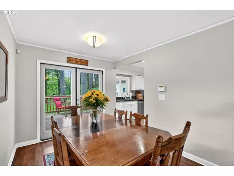 Dining - 20951 SE Bohna Park Rd, Damascus, OR 97089 photo 2 of 3