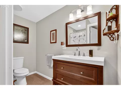 Bath - 20951 SE Bohna Park Rd, Damascus, OR 97089 photo 3 of 3