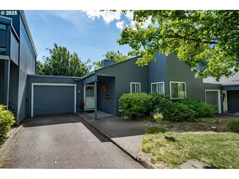 17622 NW Rolling Hill Ln, Beaverton, OR 97006