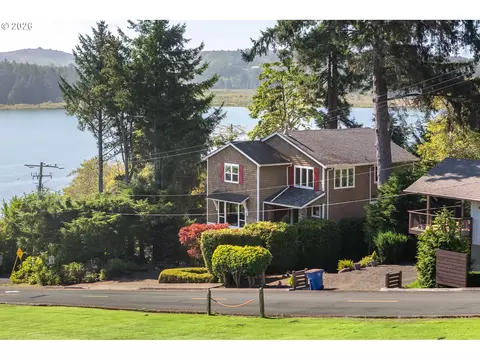 1223 NE Regatta Park Rd, Lincoln City, OR 97367