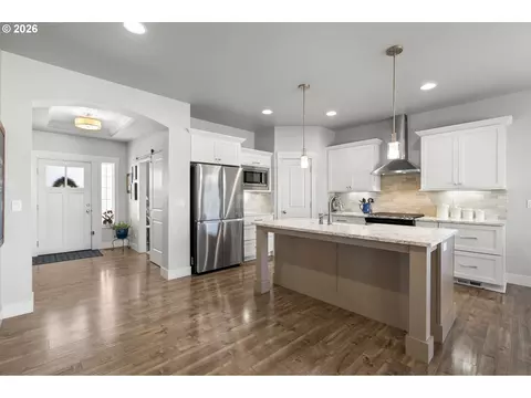 Kitchen - 120 Rome St, Boardman, OR 97818 photo 1 of 4