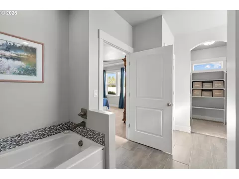 Entry Way - 120 Rome St, Boardman, OR 97818 photo 1 of 3