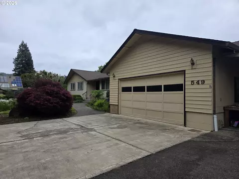 549 Bailey Dr, Roseburg, OR 97471