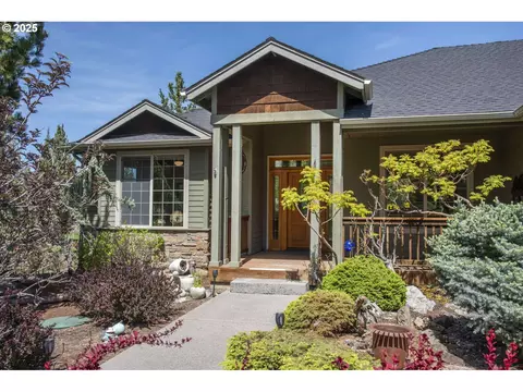 454 Tanager Dr, Redmond, OR 97756