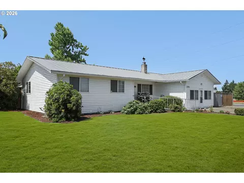 13011 Berta Dr, Oregon City, OR 97045