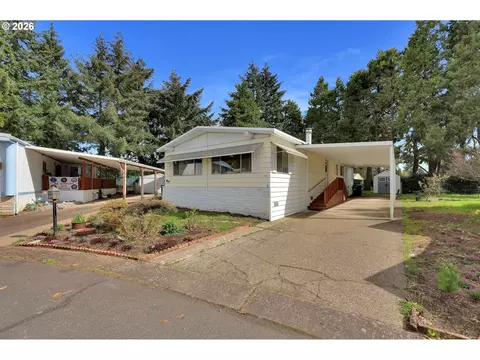 1800 Lakewood Ct #70, Eugene, OR 97402