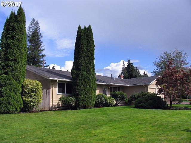 315 Shamrock Ave, Eugene, OR 97404 photo 1