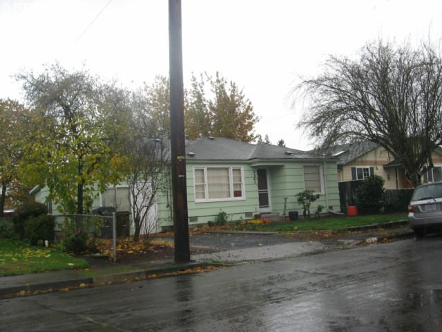 2365 G St, Springfield, OR 97477 photo 1