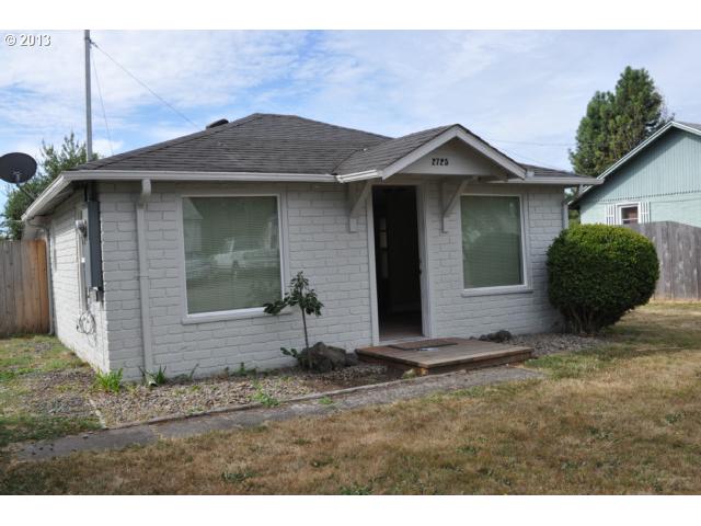 2725 C St, Springfield, OR 97477 photo 1