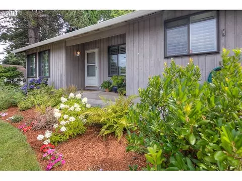 780 SE 19th St, Gresham, OR 97080 photo 1