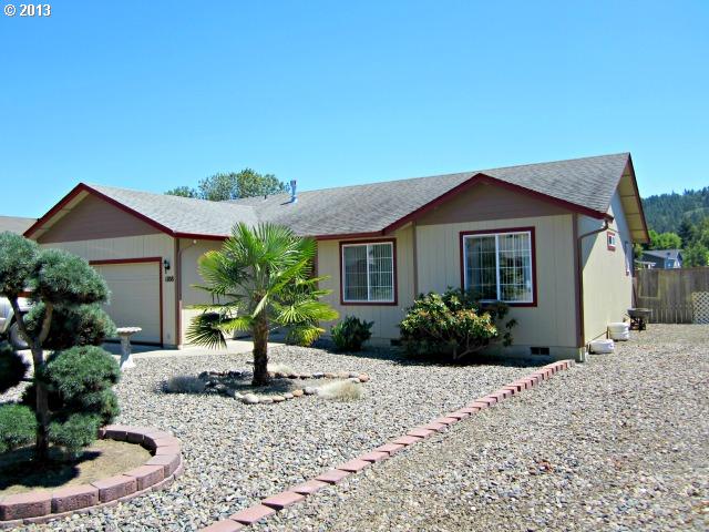 1108 E Second Ave, Sutherlin, OR 97479 photo 1