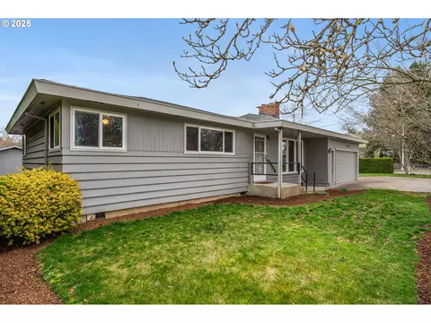 5999 SE Drake St, Hillsboro, OR 97123