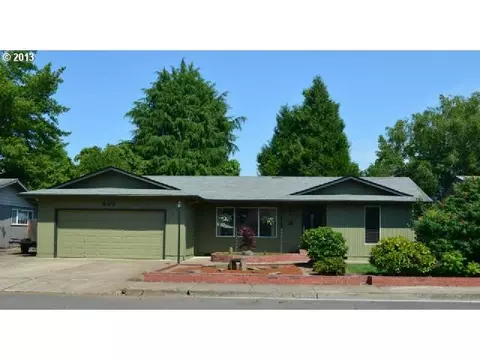 527 70th St, Springfield, OR 97478 photo 1