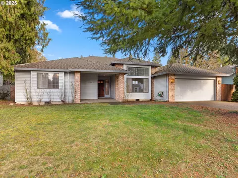 6144 SEastbrook Dr, Milwaukie, OR 97222