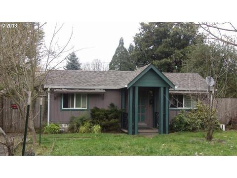 1110 E St, Springfield, OR 97477 photo 1