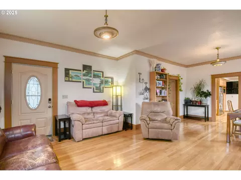Other - 1003 NW Carden Ave, Pendleton, OR 97801 photo 4 of 15