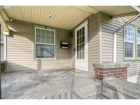 Exterior - 1003 NW Carden Ave, Pendleton, OR 97801 photo 1 of 7