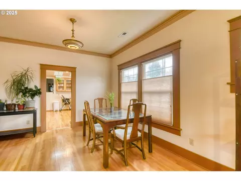 Dining - 1003 NW Carden Ave, Pendleton, OR 97801 photo 1 of 2