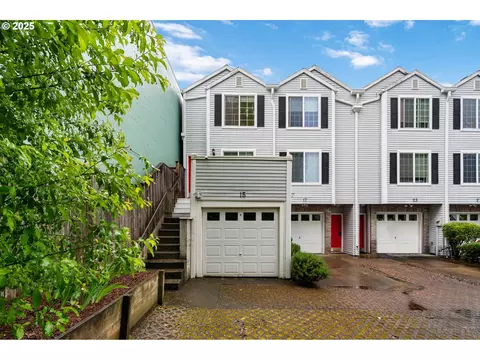 15 S Hamilton St, Portland, OR 97239