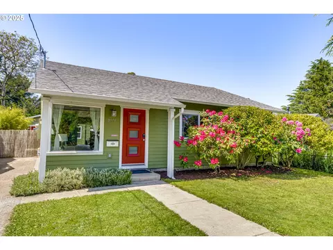 8973 N Berkeley Ave, Portland, OR 97203