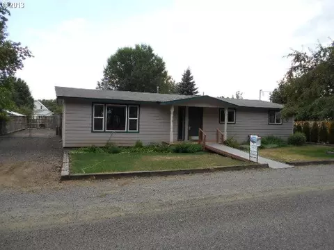 698 Division St, Elgin, OR 97827 photo 1