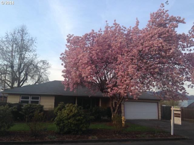 908 Darlene Ave, Springfield, OR 97477 photo 1