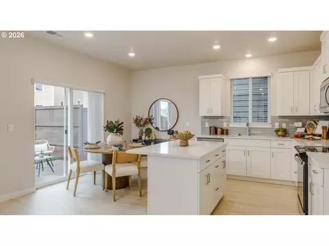 Kitchen - 3774 SW Eleven Mile Ave, Gresham, OR 97080 photo 1 of 3