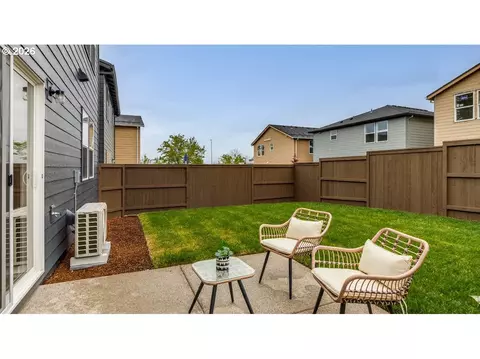 Exterior - 3774 SW Eleven Mile Ave, Gresham, OR 97080 photo 2 of 3