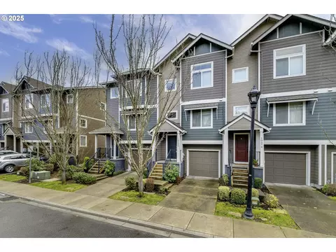 10580 NE Park Ridge Way, Hillsboro, OR 97006