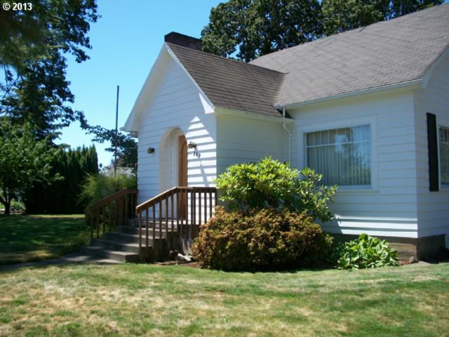 209 S 16th Ave, Cornelius, OR 97113 photo 1