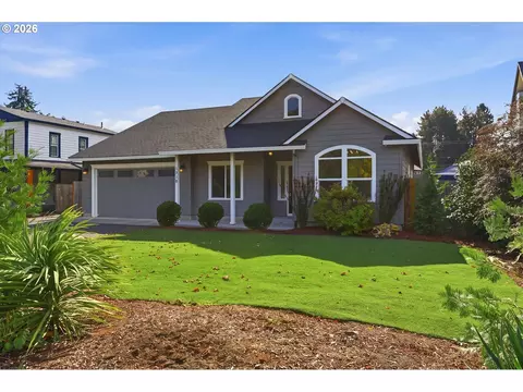 Exterior - 1318 E 1st St, Newberg, OR 97132 photo 5 of 11