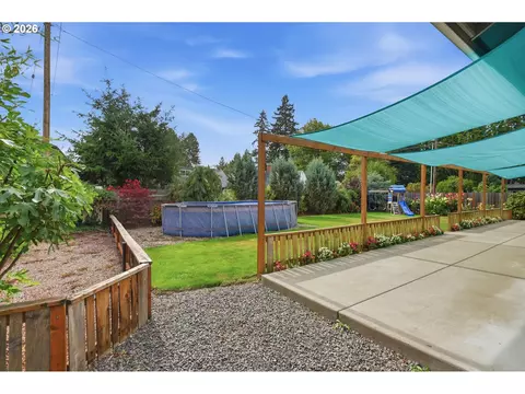 Exterior - 1318 E 1st St, Newberg, OR 97132 photo 11 of 11
