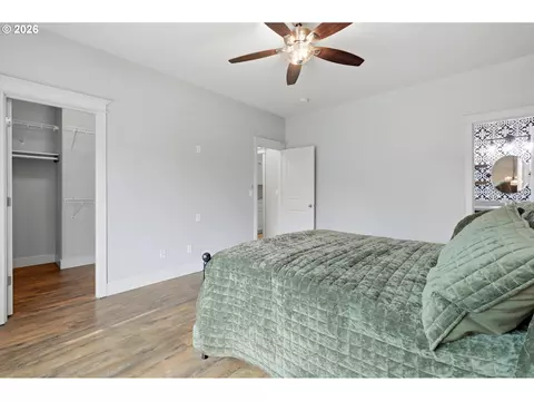 Bedroom - 1318 E 1st St, Newberg, OR 97132 photo 3 of 3
