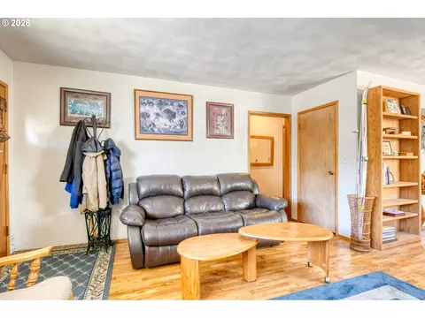 113 SE 7th St, Pendleton, OR 97801 photo 6