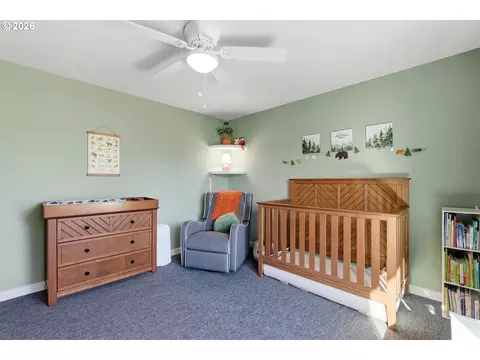 Bedroom - 704 E Pinehurst Dr, Newberg, OR 97132 photo 4 of 4