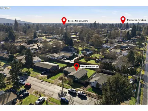 View/Area - 704 E Pinehurst Dr, Newberg, OR 97132 photo 5 of 5